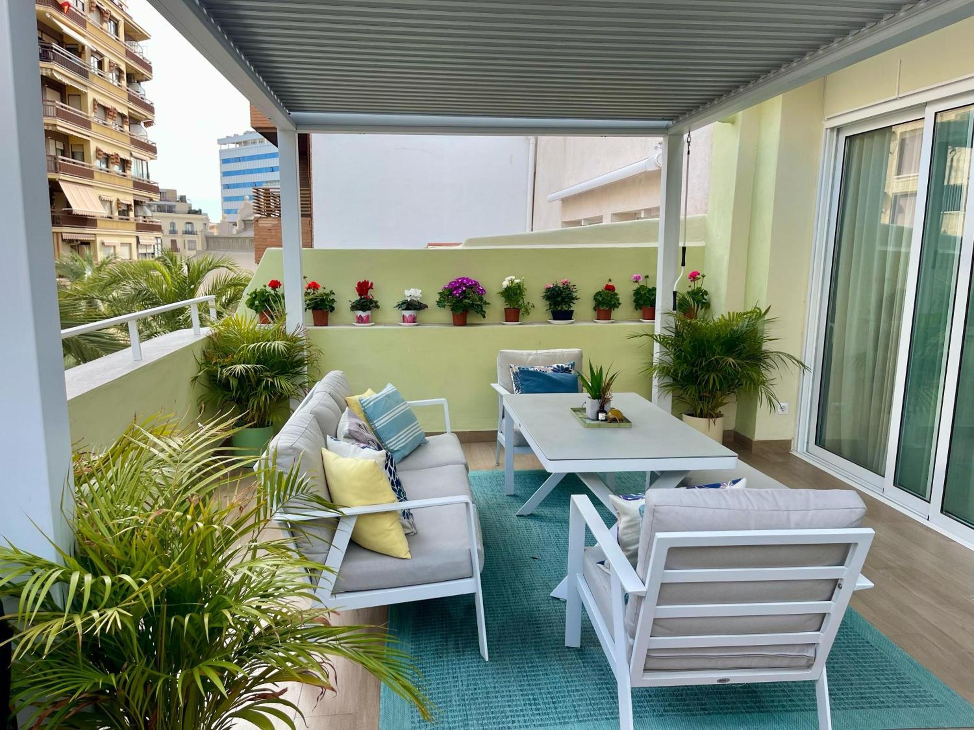 Gran Atico Con Terraza En El Centro De Alicante Exterior foto