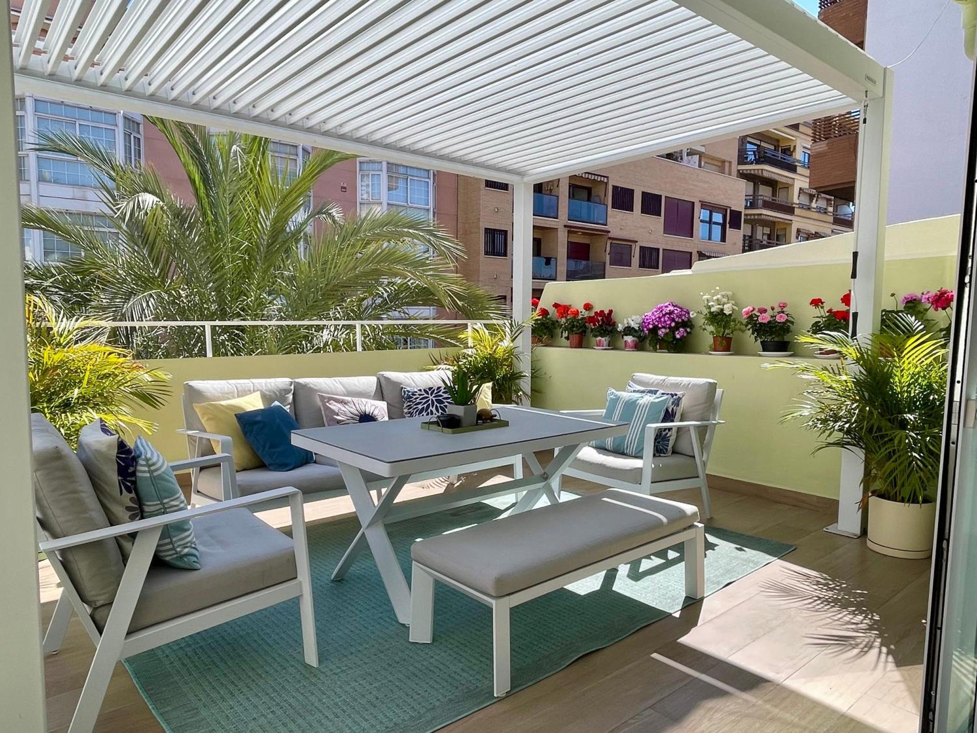 Gran Atico Con Terraza En El Centro De Alicante Exterior foto